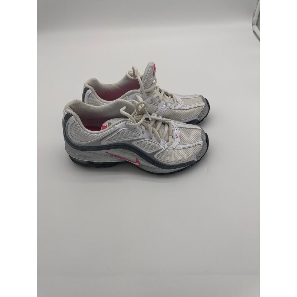 Nike Reax Run 5 Womens Size‎ 8 White/Gray/Pink Running Shoes Athletic Trainer